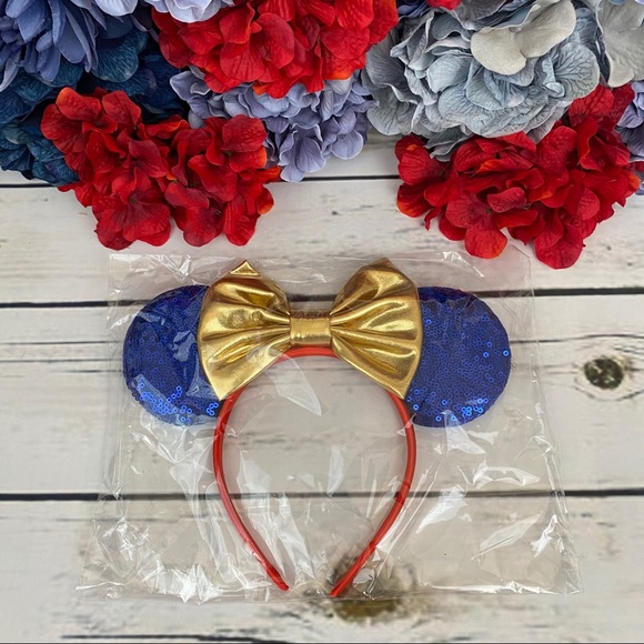 Minnie Mouse Wonder Woman Sequin Headband with Bow - Picture 10 of 10